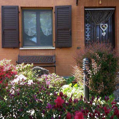 אודינה B&B Accanto Al Focolare 2 מראה חיצוני תמונה