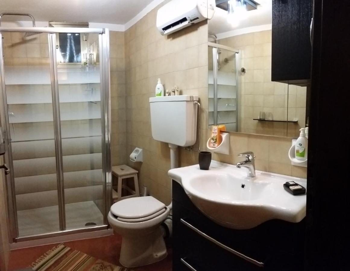 אודינה B&B Accanto Al Focolare 2 מראה חיצוני תמונה